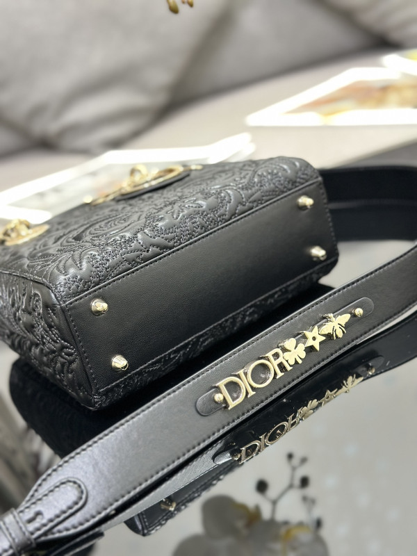 lady D*or - 20cm