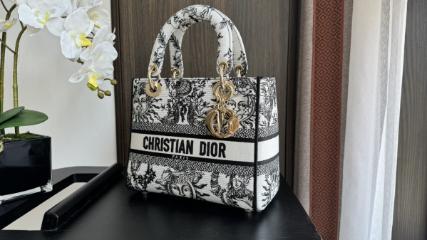 D*or medium lady d-lite bag-24-20-11cm
