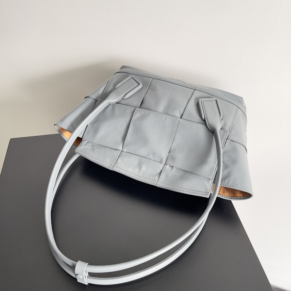 Bo*te*ga ve*ne*ta arco-48x13x27.5cm
