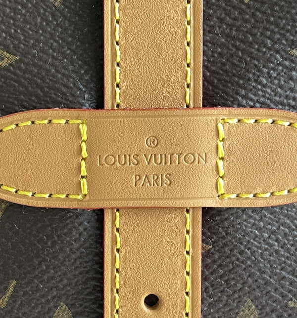 l**is V*t*n saumur bag-28*11*20cm