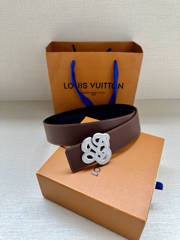 l**is V*t*n belt