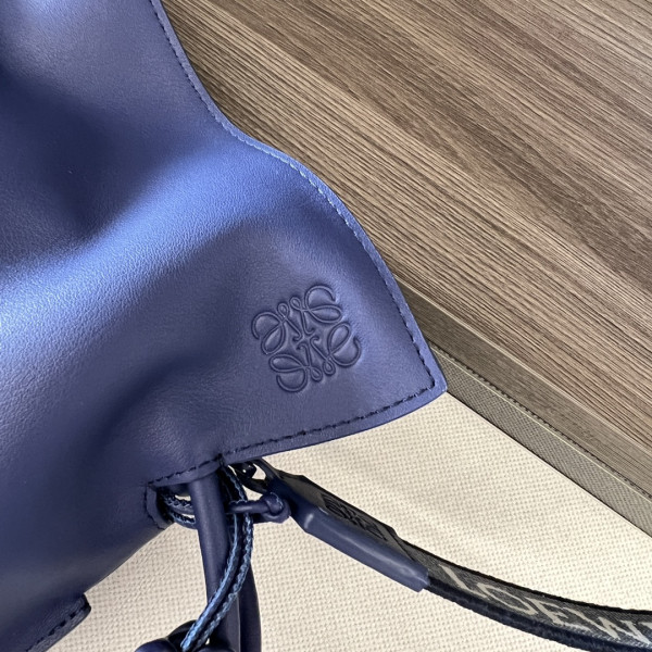 LOEWE Flamenco clutch- 24.5*30*10.5cm