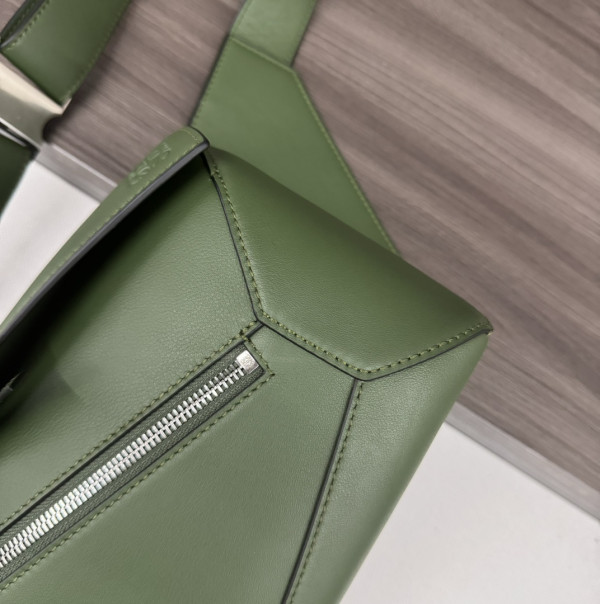 LOEWE Small Puzzle Bumbag-24*16*10.5cm