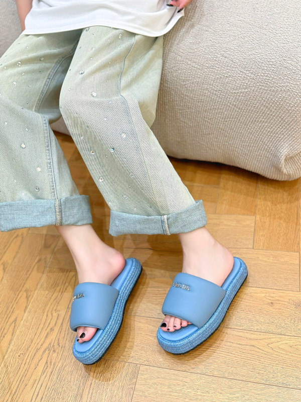 Pra*a sandals