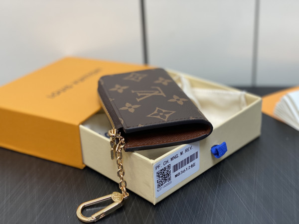 l**is V*t*n noa wallet-11*7*1.5cm