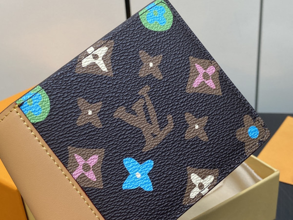 l**is V*t*n multiple wallet-11.5*9*1.5cm