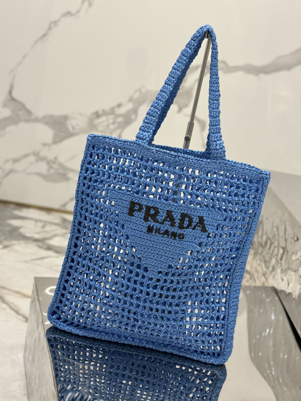 Pra*a crochet tote bag