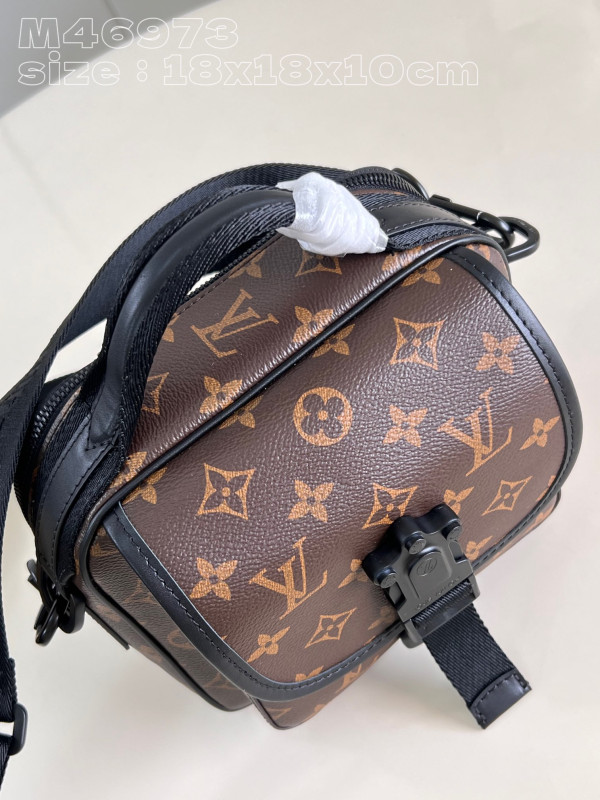 l**is V*t*n trail messenger-18*18*10cm