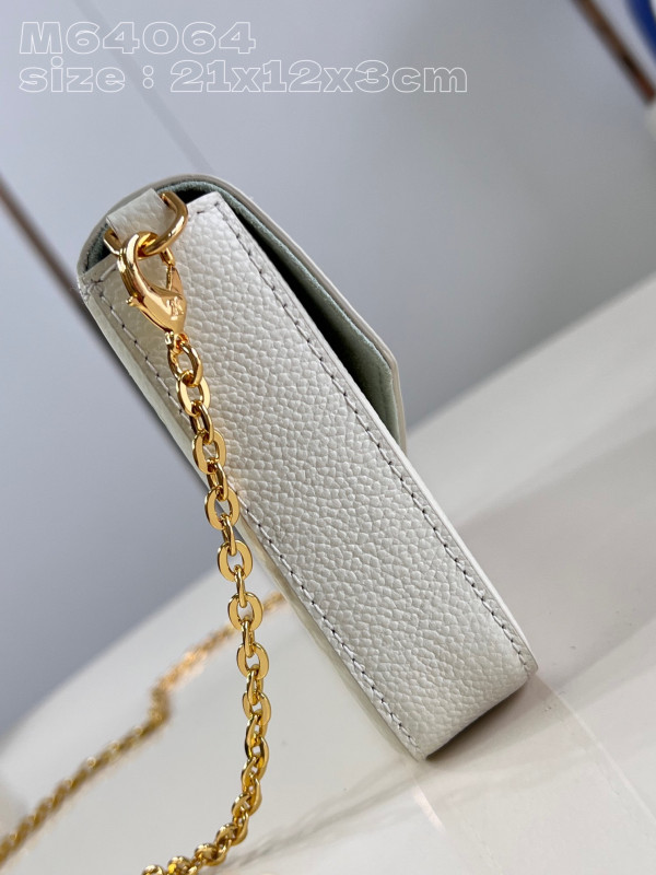 l**is V*t*n pochette fÉlicie