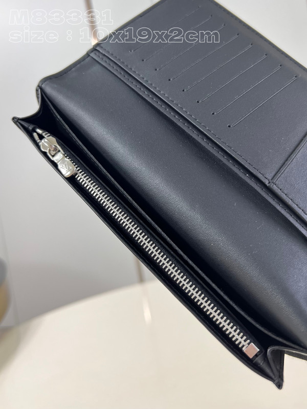 l**is V*t*n brazza wallet-10*19*2cm