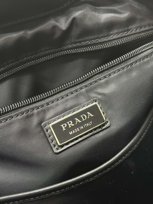 Pra*a backpack-42*38*18cm