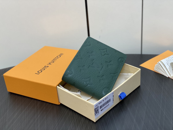 l**is V*t*n multiple wallet-11.5*9*1.5cm