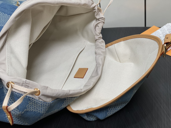 l**is V*t*n montsouris backpack
