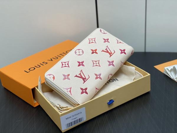 l**is V*t*n zippy wallet-10*20*2 cm