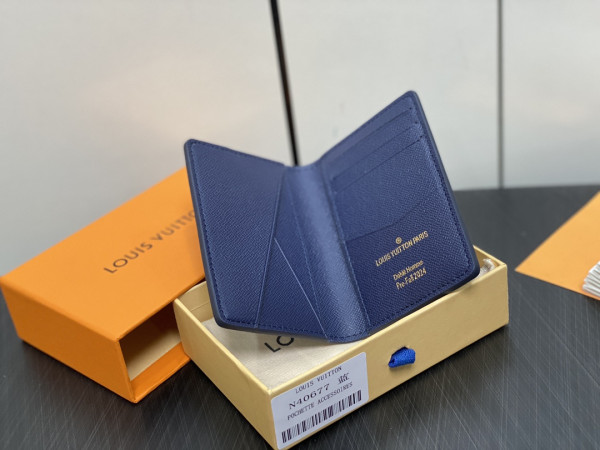 l**is V*t*n pocket organizer-7.5*11.1*1 cm