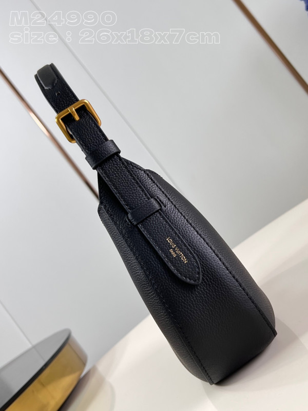 l**is V*t*n low key shoulder bag-26*18*7cm