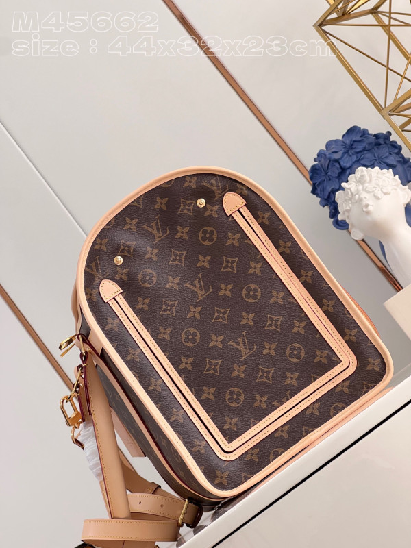 l**is V*t*n dog bag-44*32*23cm