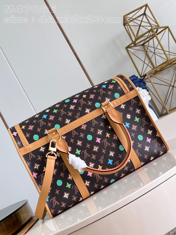 l**is V*t*n dog bag-44*32*23cm