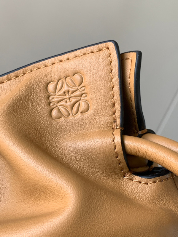 LOEWE Mini Flamenco clutch-23*18*9cm