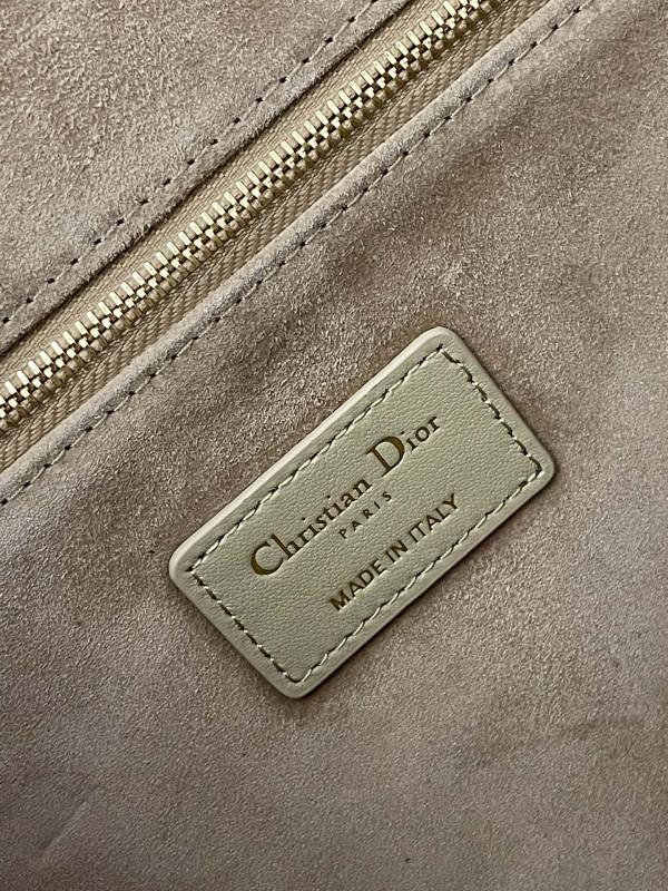 medium D*or book tote-36.5*28*17.5cm