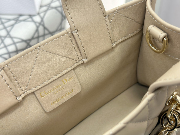 D*or mini book tote-21.5*13*7.5cm