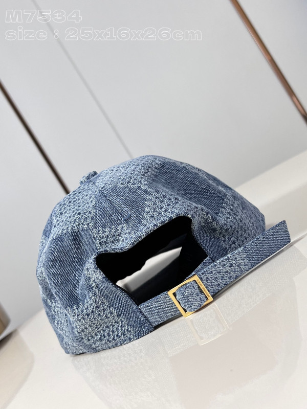 l**is V*t*n damier denim 3d cap