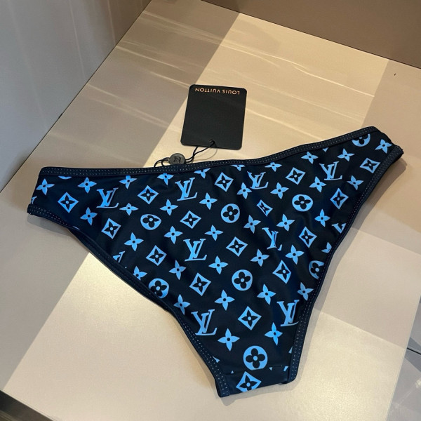 l**is V*t*n swimsuit