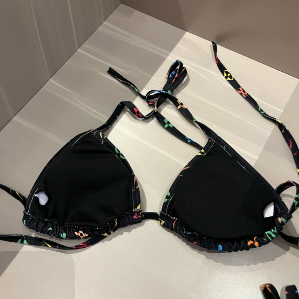l**is V*t*n swimsuit