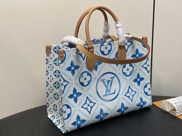 l**is V*t*n onthego mm-35*27*14cm
