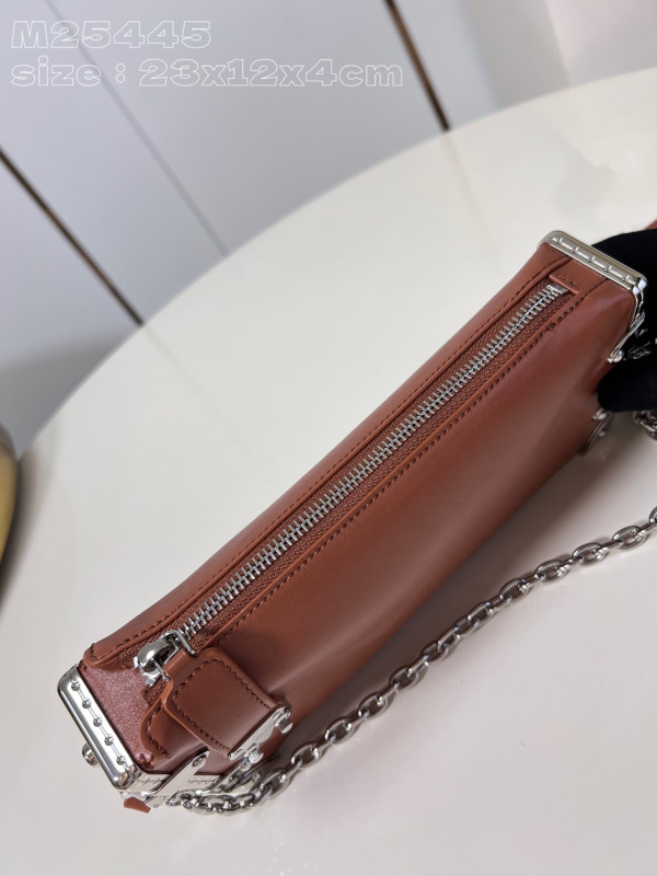 l**is V*t*n slim trunk-23*12*4cm