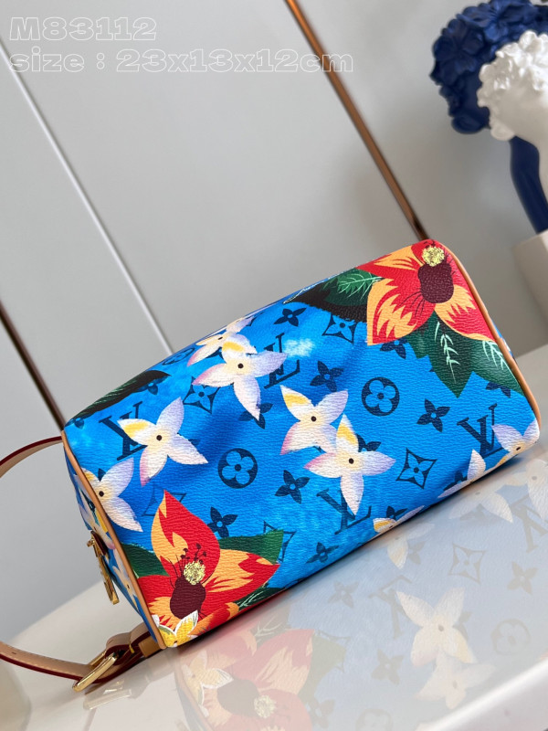 l**is V*t*n locker dopp kit bag-23*13*12cm