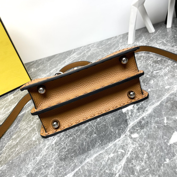 F**di peekaboo iseeu petite-20x11x15cm