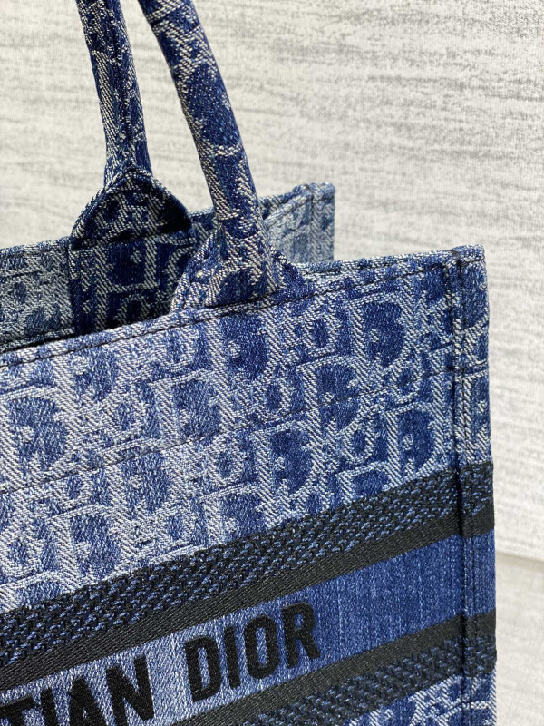small D*or book tote-26cm