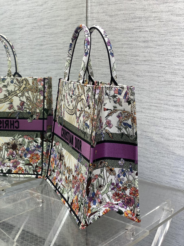 large D*or book tote-42*35*18.5cm