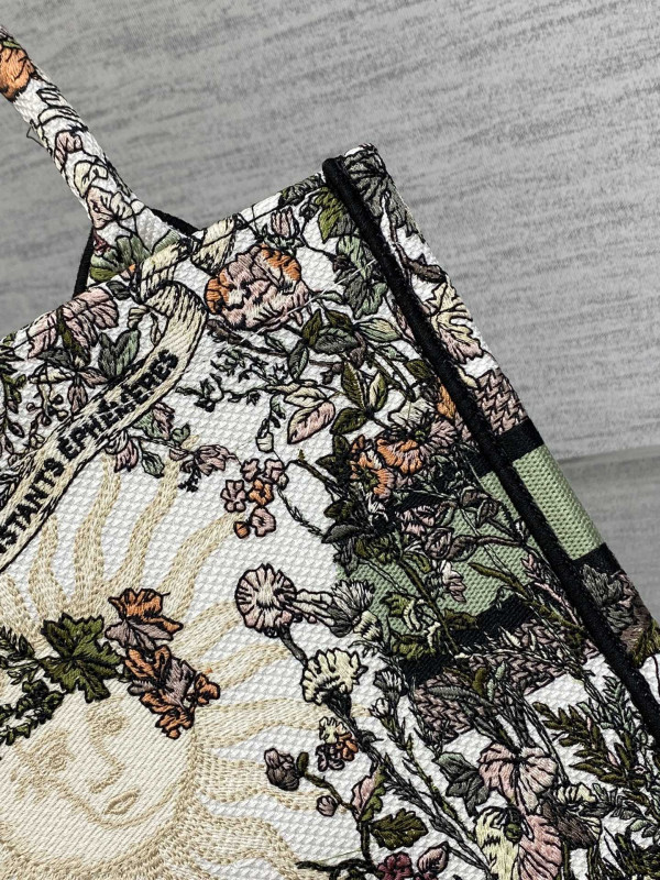 small D*or book tote-26cm