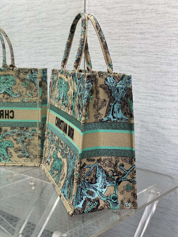 large D*or book tote-42*35*18.5cm
