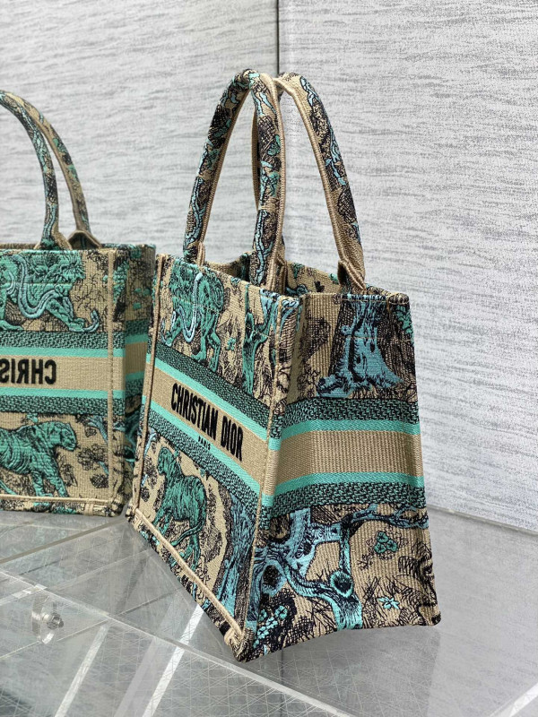 small D*or book tote-26cm
