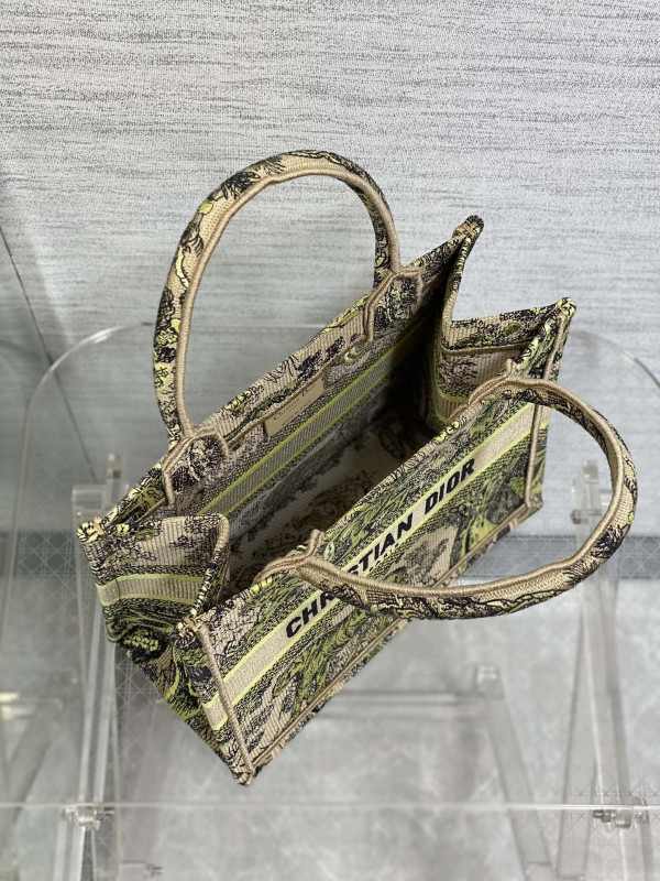 small D*or book tote-26cm