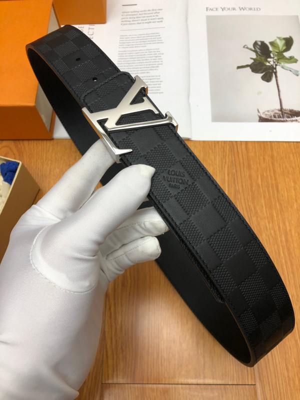 l**is V*t*n belt