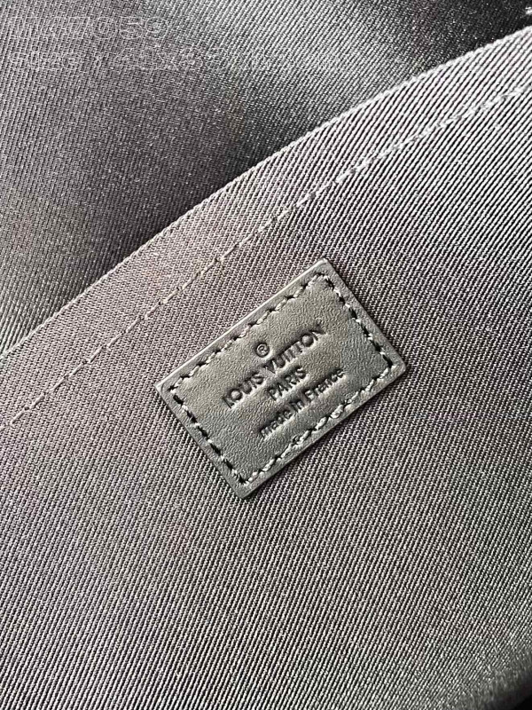 l**is V*t*n sac plat 24h-41*33*14cm