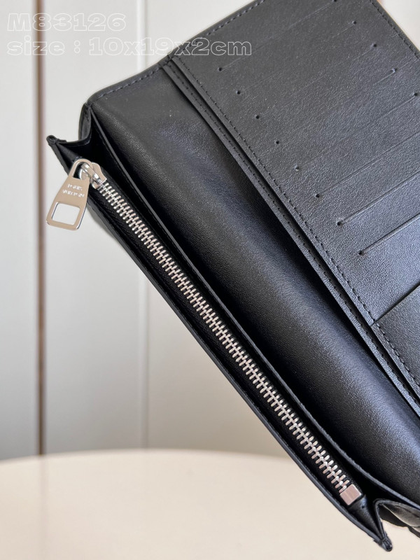 l**is V*t*n brazza wallet-10*19*2cm