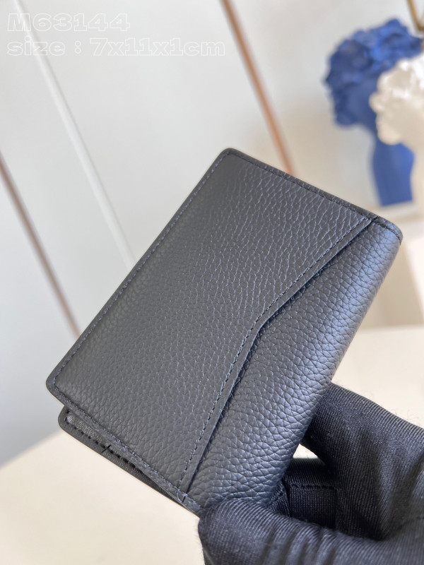 l**is V*t*n pocket organizer-7.5*11.1*1 cm