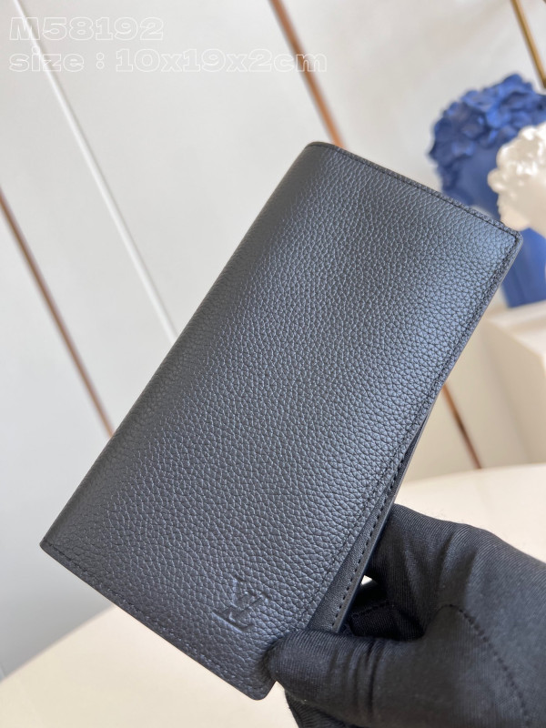 l**is V*t*n brazza wallet-10*19*2cm