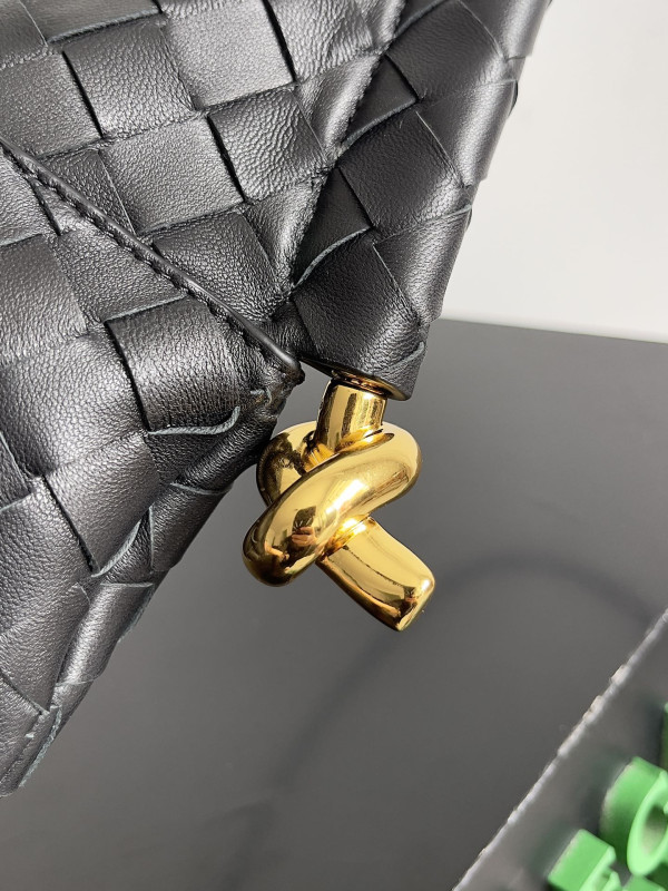 Bo*te*ga ve*ne*ta solstice mini shoulder bag