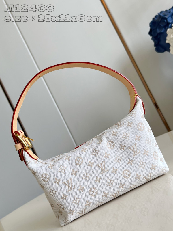 l**is V*t*n hills pochette