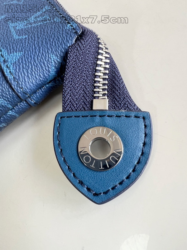 l**is V*t*n pochette voyage souple-30*21*7.5cm