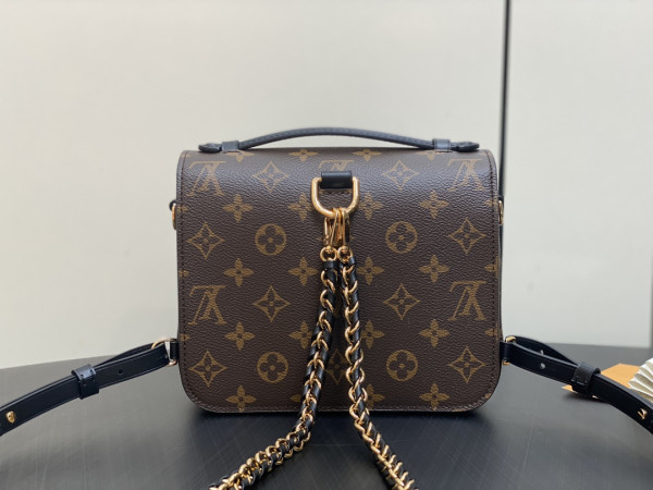 l**is V*t*n pochette métis backpack