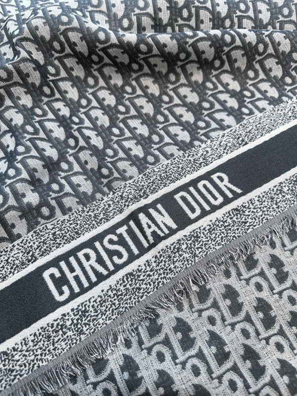 D*or scarf