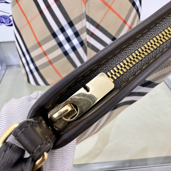 B**rry small check shoulder bag
