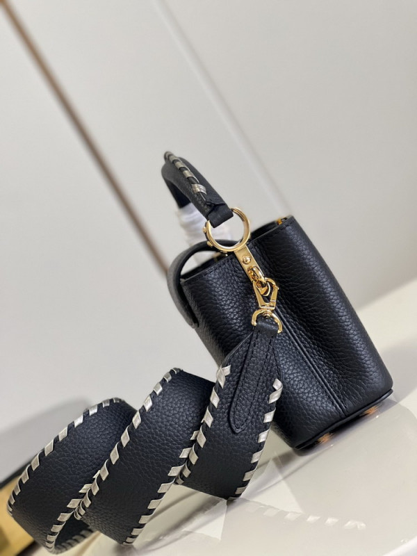 l**is V*t*n capucines mini